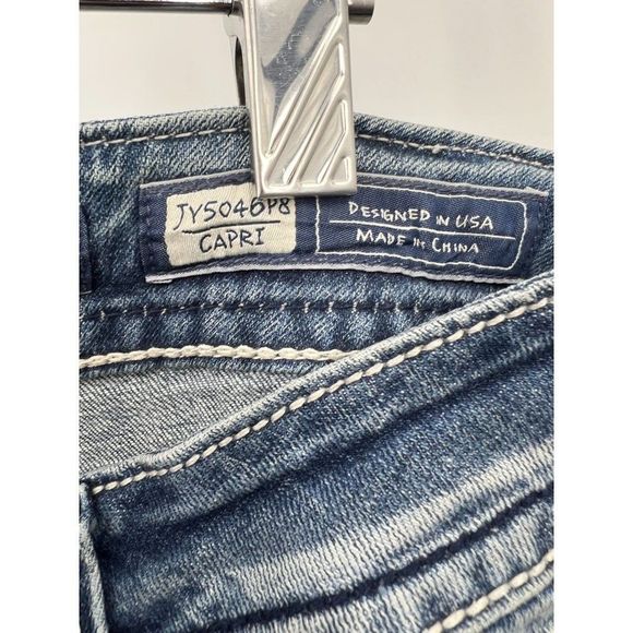 Miss Me Crop Capri Denim Jeans Dark Stone Wash Cross Flap Blue Rhinestone Sz 30 - Picture 5 of 10